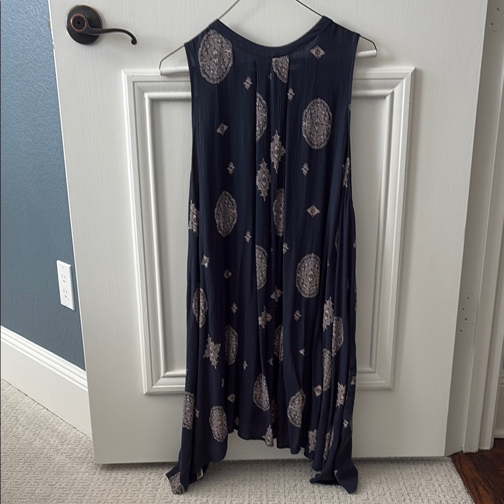 Free People Steel Blue Cut Out Tunic Top - Size M - Picture 8 of 12